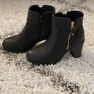 Side zip black booties